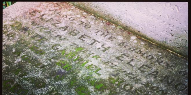 Tumba de Elizabeth Siddal en el cementerio Highgate de Londres